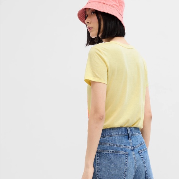 NWT GAP Favorite Graphic T-Shirt  Color: SUMMER OF LOVE SIZE LARGE - Picture 2 of 3